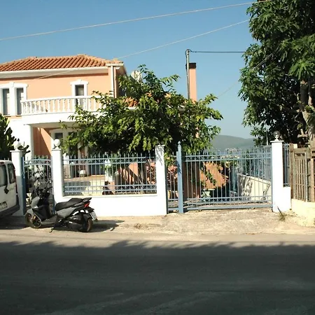 A L' Aise Απόλπαινα
