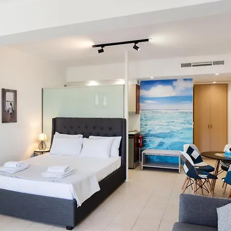 A L' Aise Απόλπαινα